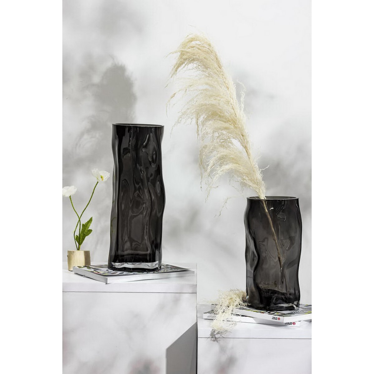 Art de la Table Grand vase cylindrique en verre de 9 mm d'épaisseur, de forme irrégulière, comme du bois noir. ABU40GR Zistyhome art de la table