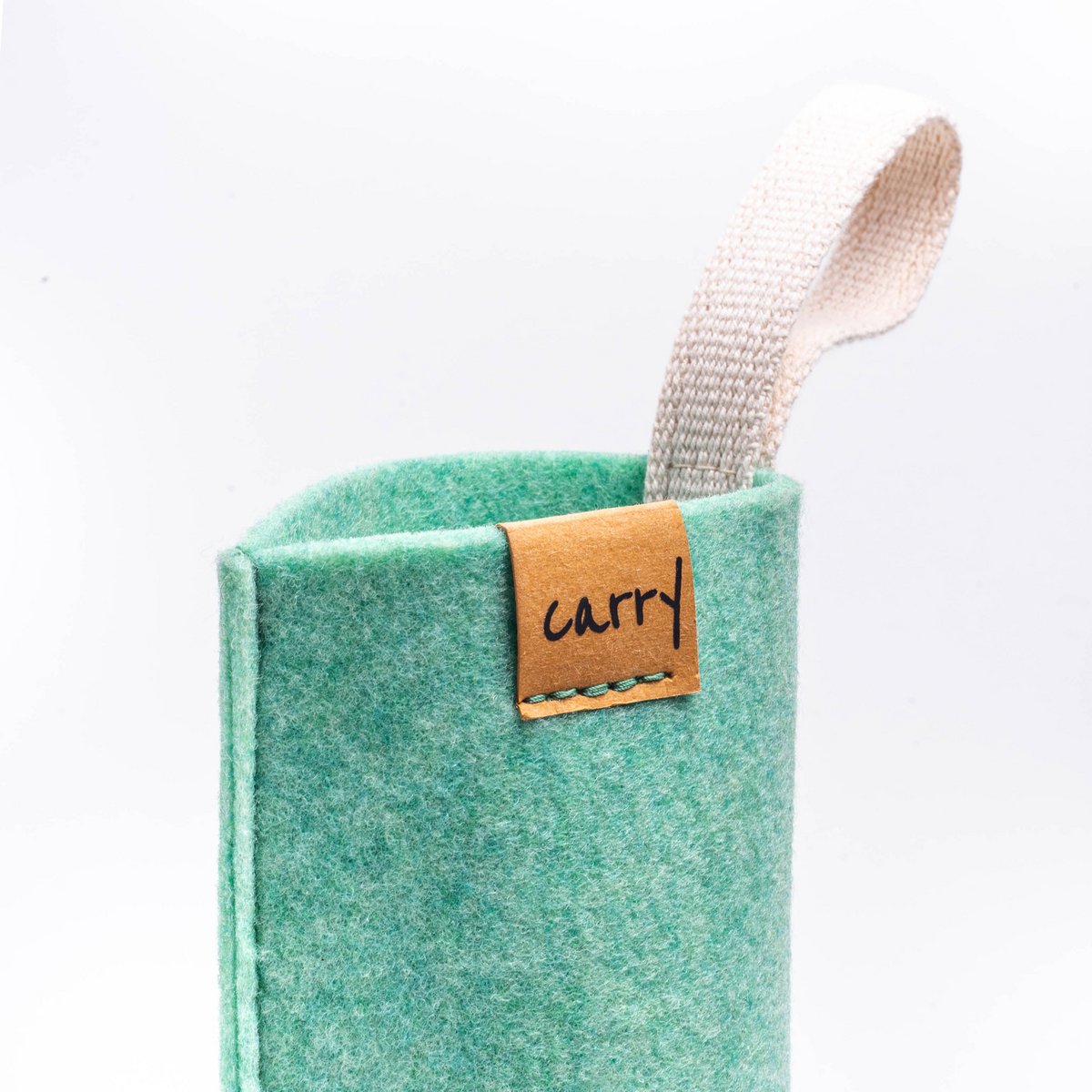 SLEEVE 0,7 l - housse de protection MENTHE
