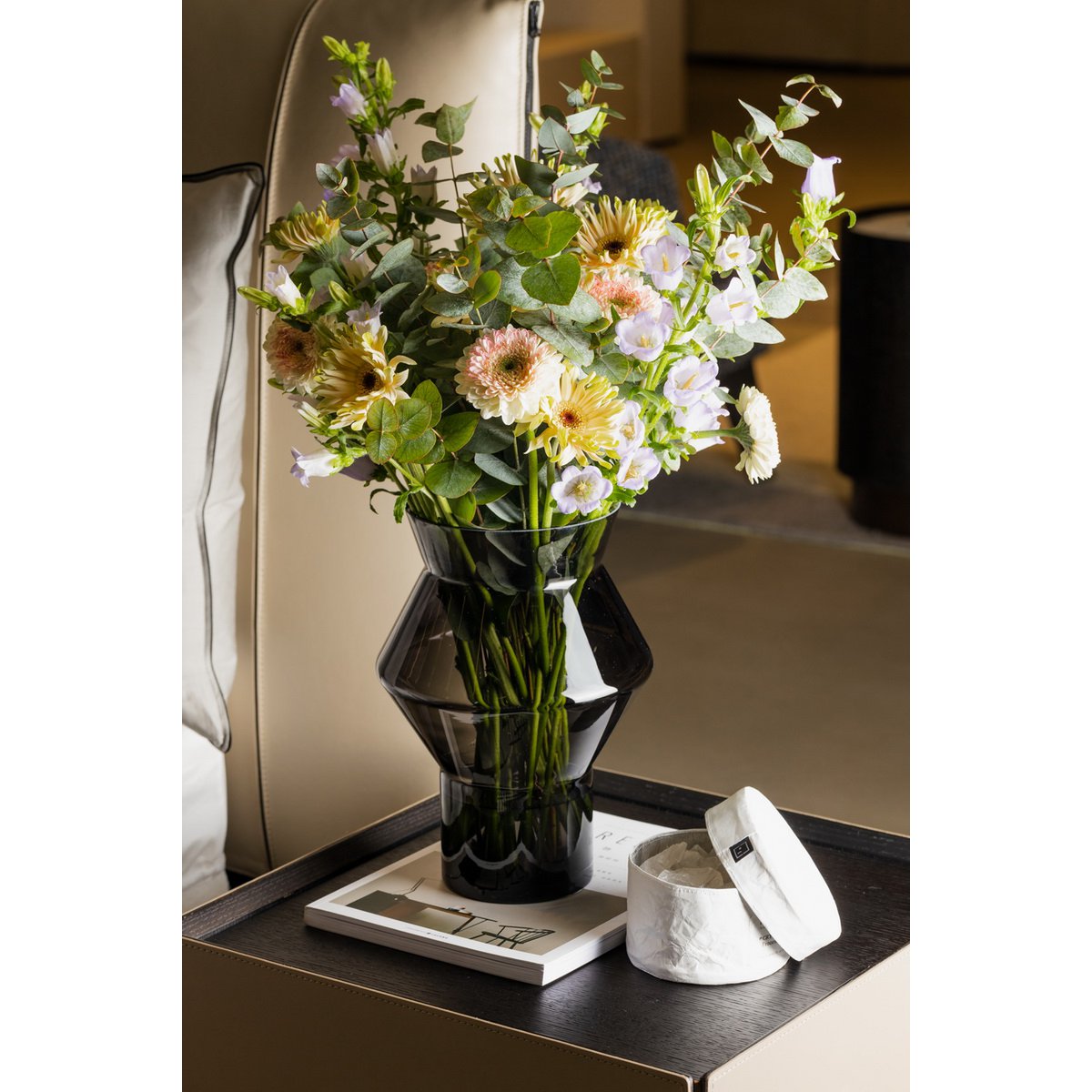 Grand vase design de forme cylindrique angulaire dentelée, verre gris foncé de haute qualité, CUZ14GR