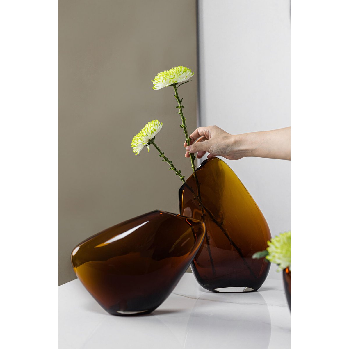 Art de la Table Vase au design innovant, forme organique ressemblant à un galet, KOOKY21AM Zistyhome art de la table