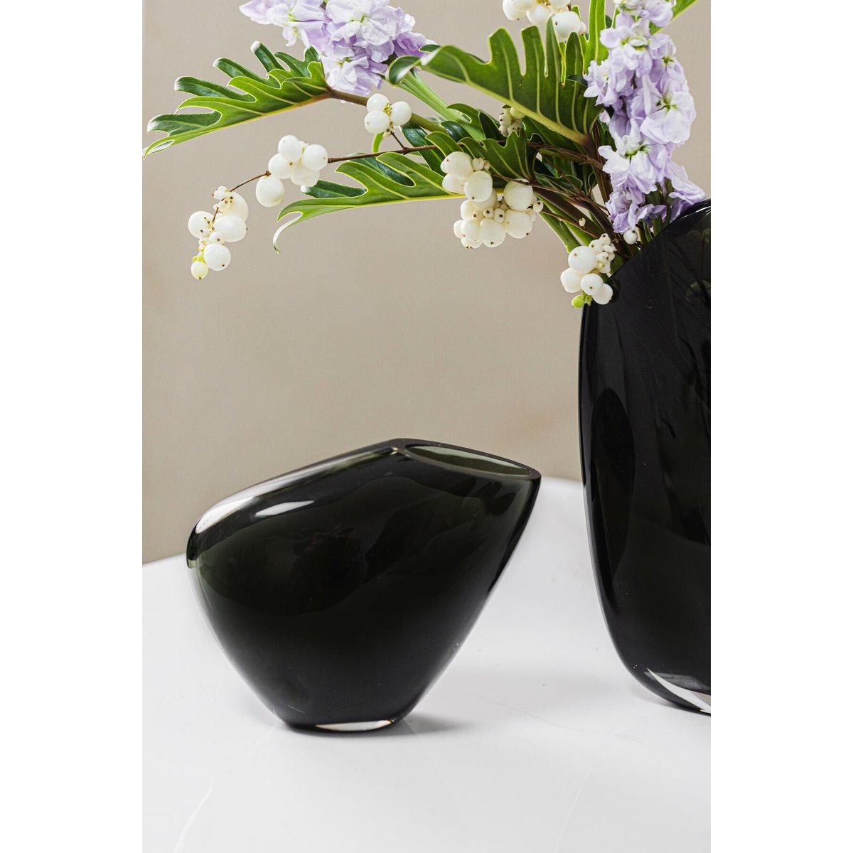 Art de la Table Vase au design innovant, forme organique semblable à un galet, KOOKY21GR Zistyhome art de la table