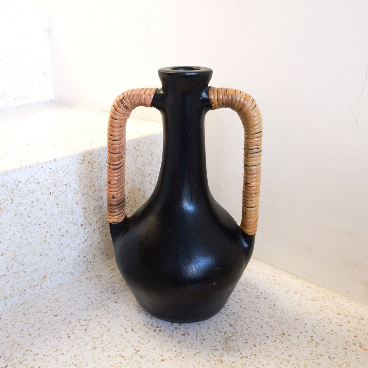Vase noir petit vase décoratif moulé à la main en argile pour fleurs séchées ou fraîches SELAYAR