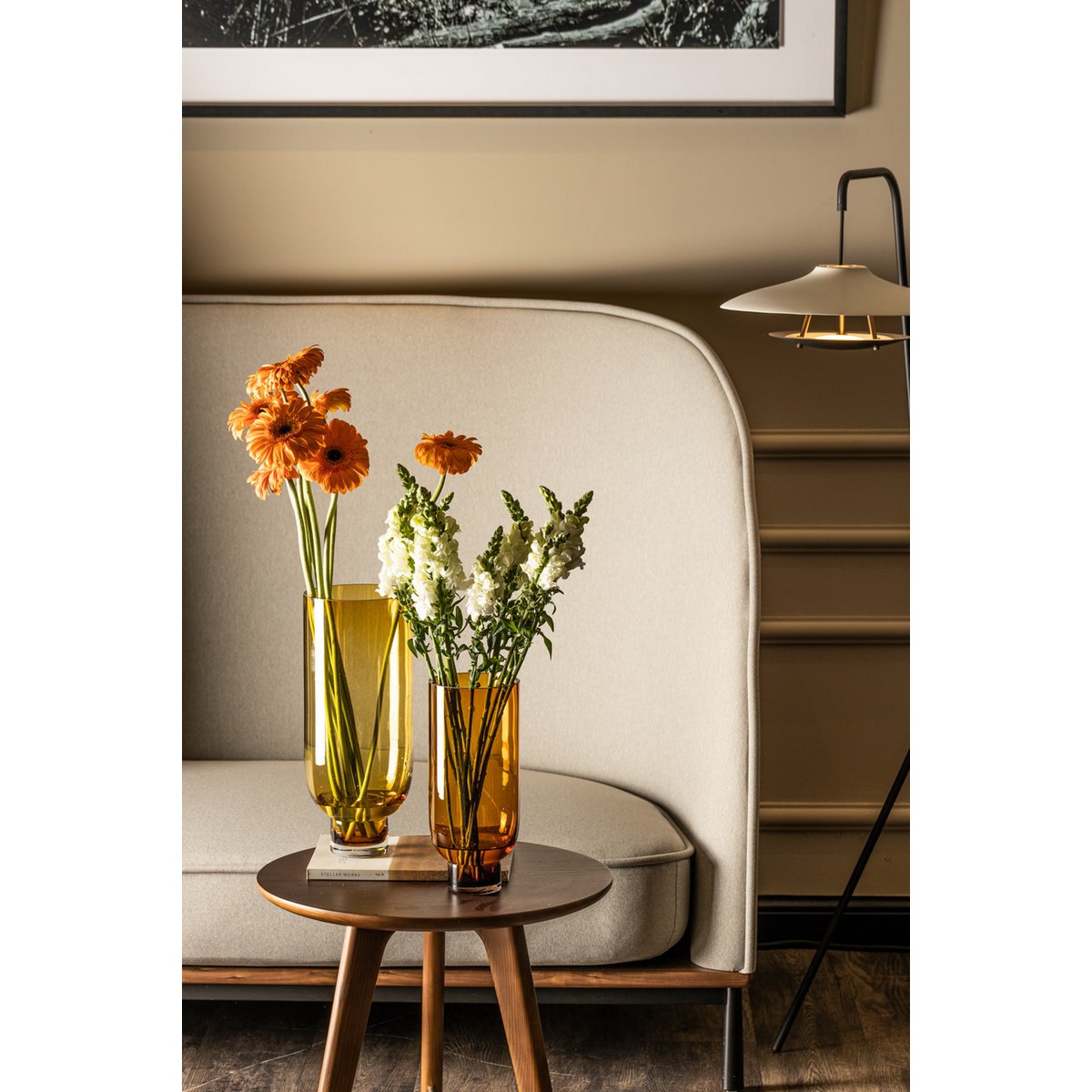 Art de la Table Vase en verre moderne sobre, forme cylindrique sur une base solide, orange foncé chaud, OMAHA14AM Zistyhome art de la table