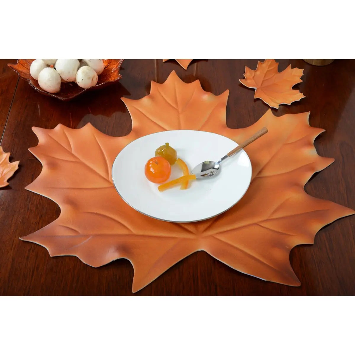 Assiette à dessert ovale bord platine AULICA