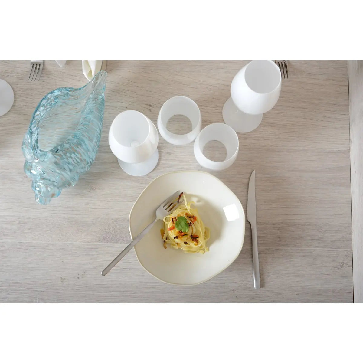 Assiette creuse blanche rosa 21x21x6.3cm AULICA