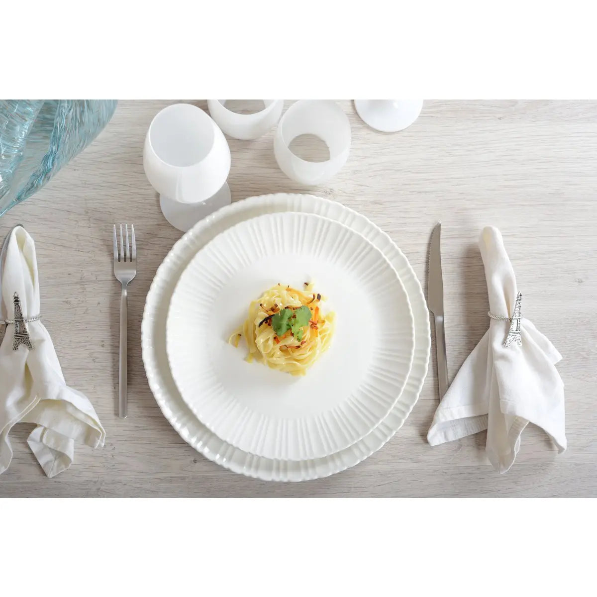 Assiette plate blanche Flora 26.6x26.6x2cm AULICA