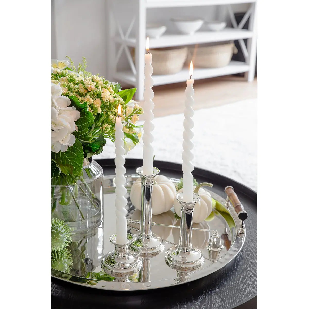 Bougeoir EDZARD Fiona pour bougie bâton, hauteur 18 cm, noble argenté, protégé contre la ternissure EDZARD-SHOP.com