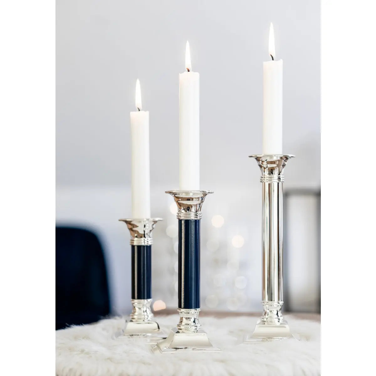 Bougeoir EDZARD Lincoln pour bougies en bâton, noble argenté, protégé contre la ternissure, hauteur 19 cm EDZARD-SHOP.com