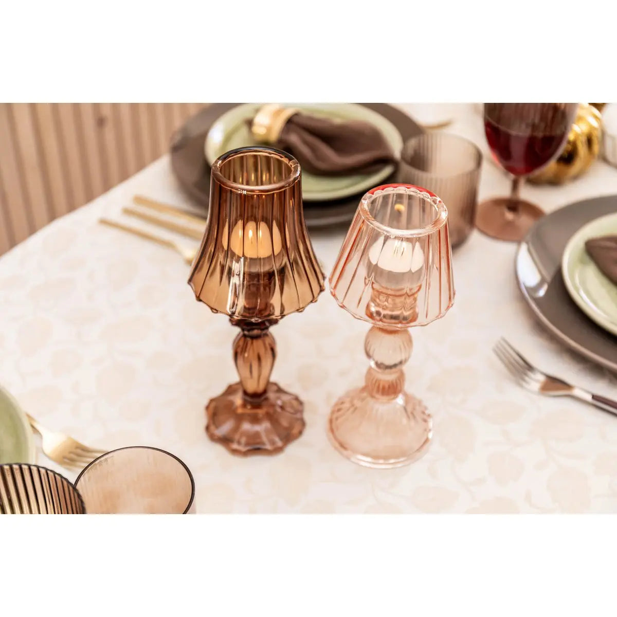 Bougeoir marron sur pied en verre 10x10x24.5cm AULICA