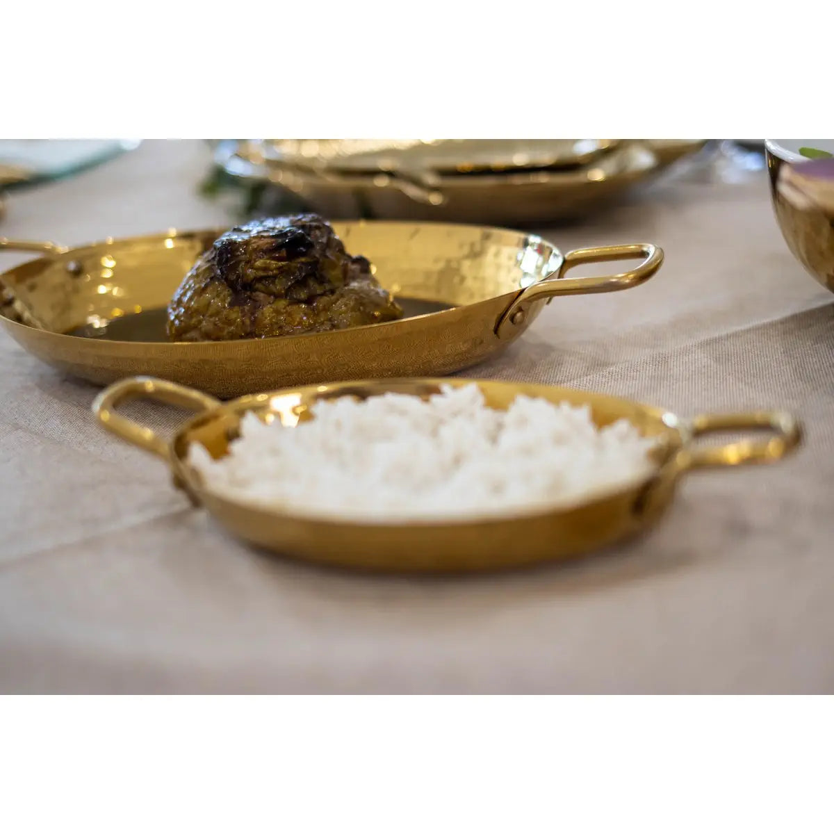 Casserole ovale dorée 25x18.5x4cm AULICA