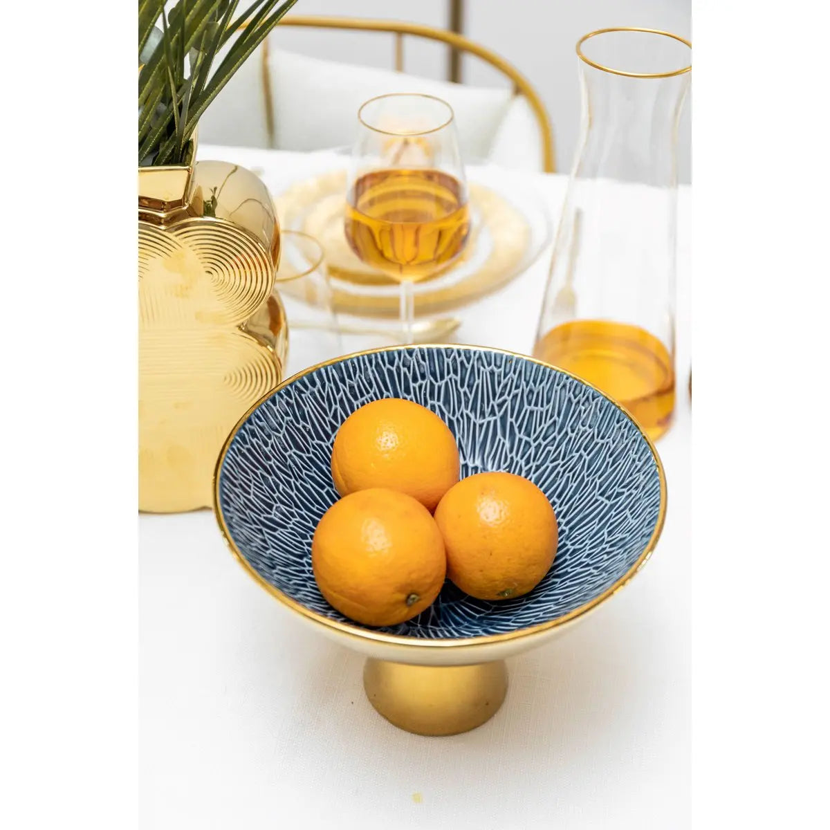 Coupe à fruits sur pied dorée et bleue AULICA