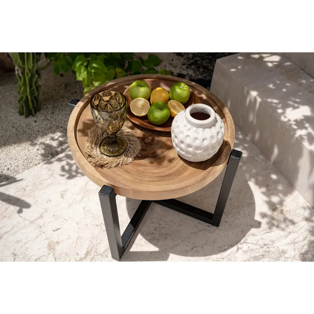 L'assiette biologique en racine de teck Bazar Bizar Living