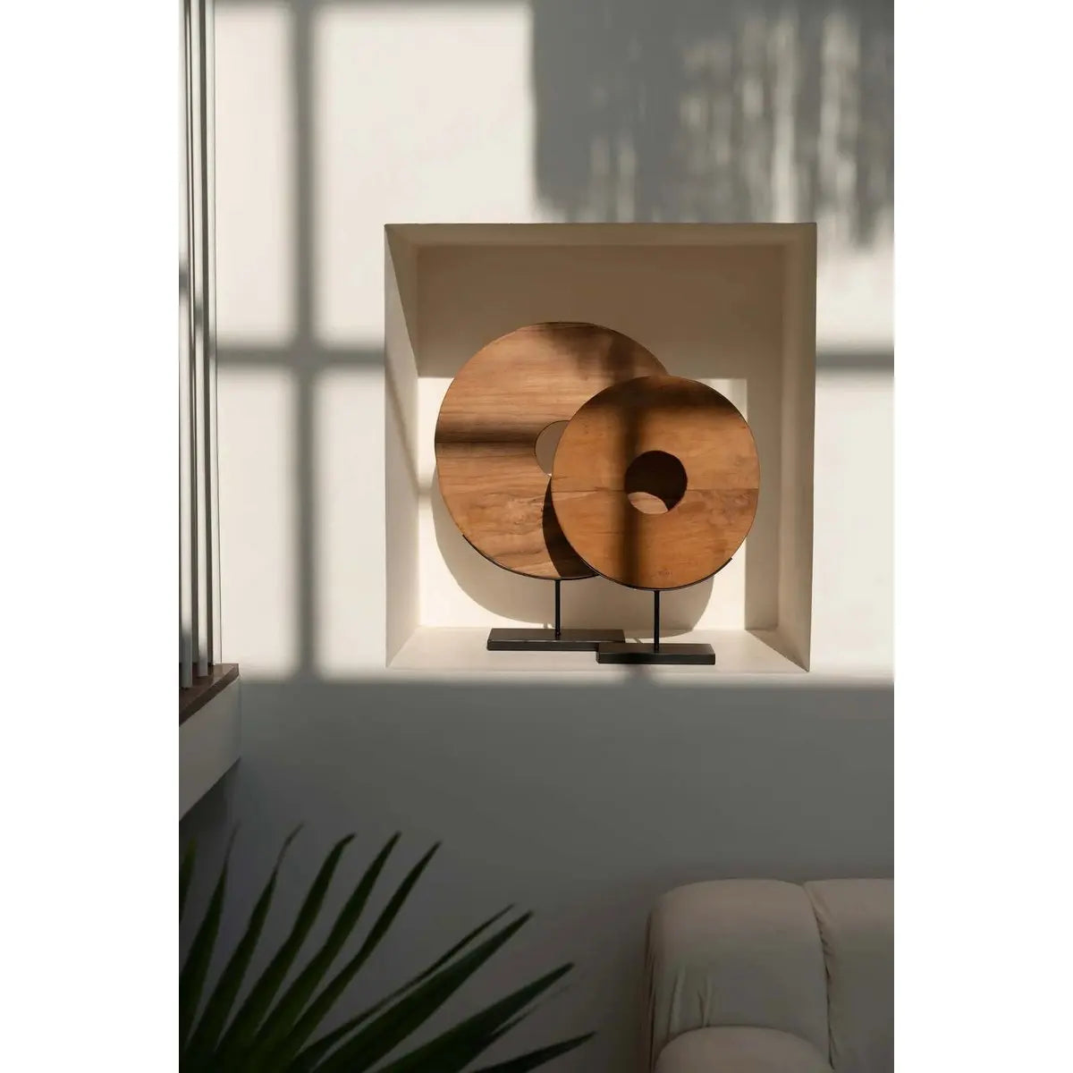 Le Disque en Teck sur Pied - L Bazar Bizar Living