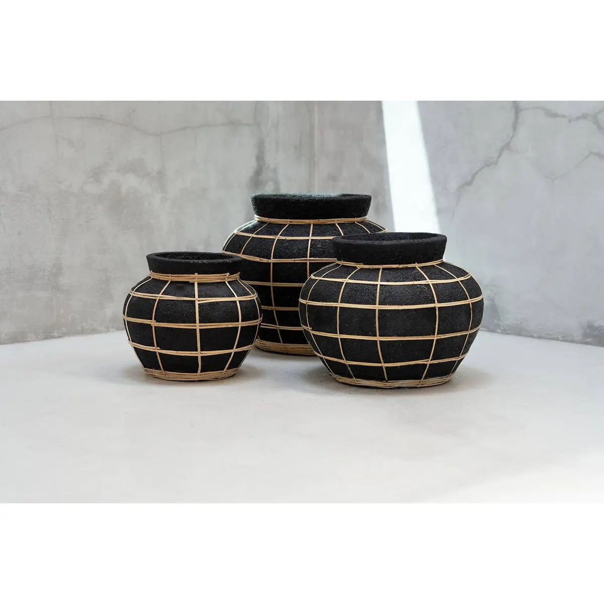 Le Vase Belly - Noir Naturel - M Bazar Bizar Living
