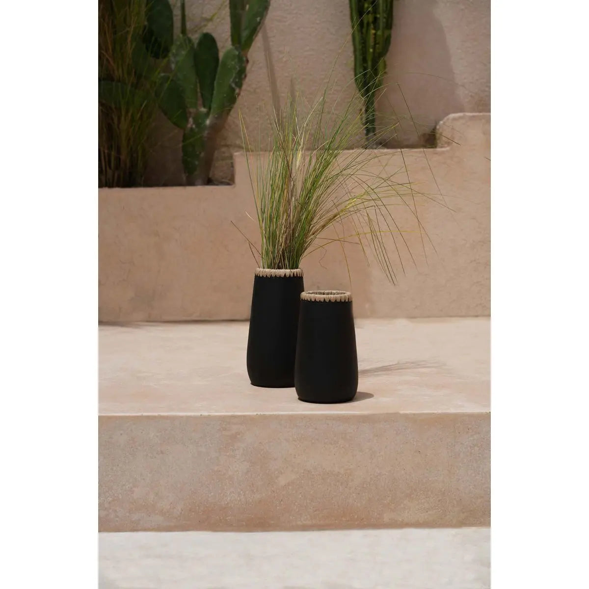 Le Vase Sneaky - Noir Naturel - S Bazar Bizar Living