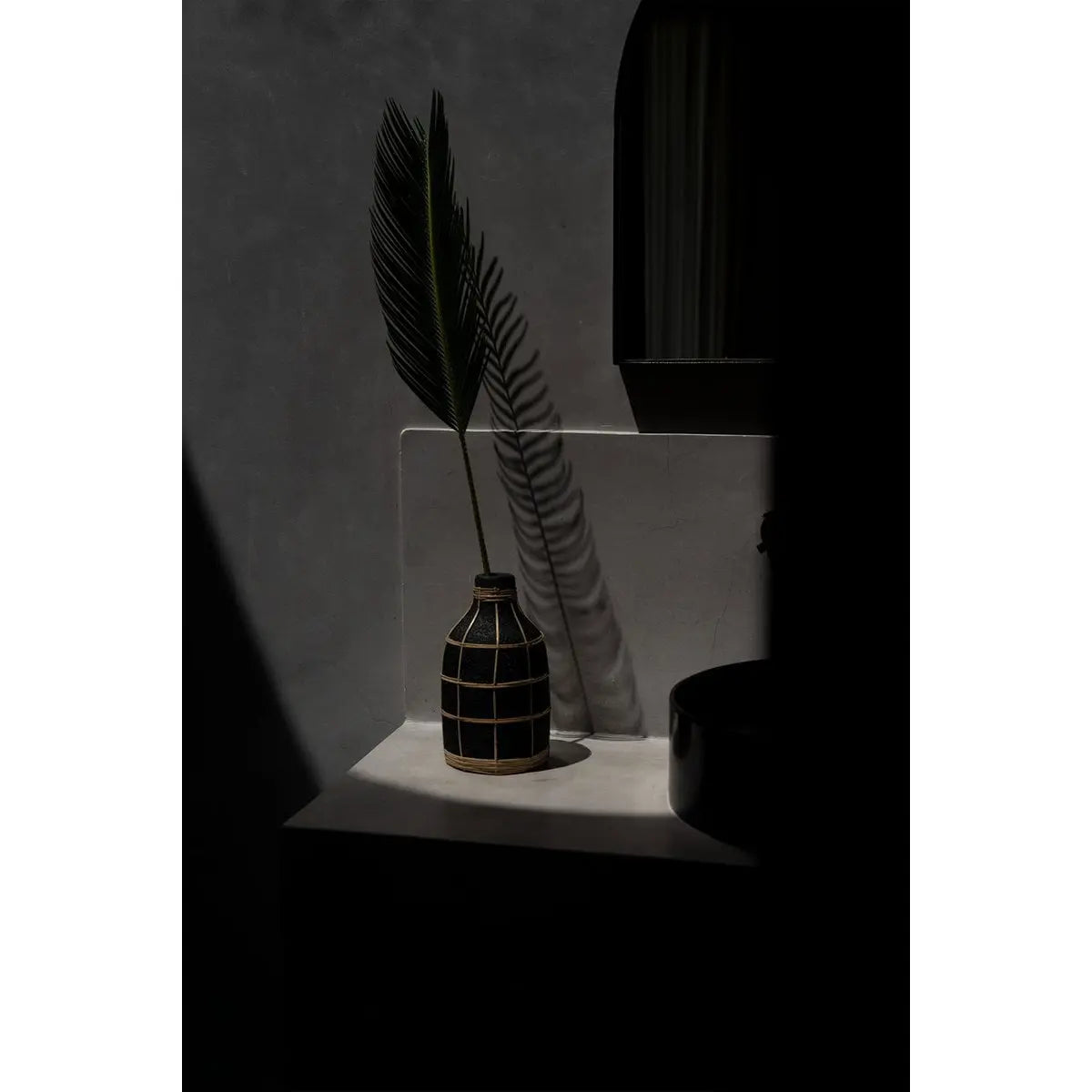Le Vase Whoopy - Noir Naturel - L Bazar Bizar Living
