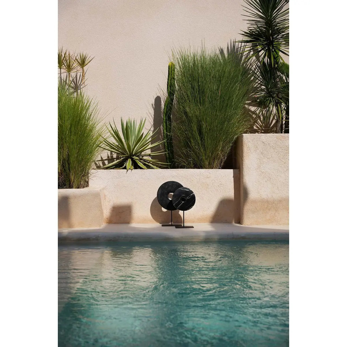 Le disque de marbre sur support - Noir - M Bazar Bizar Living