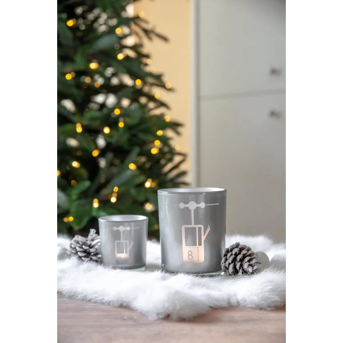 Lot de 2 bougies chauffe-plat en verre (hauteur 8 cm, ø 7,5 cm) en gris, lanterne avec motif sportif de remontées mécaniques EDZARD-SHOP.com