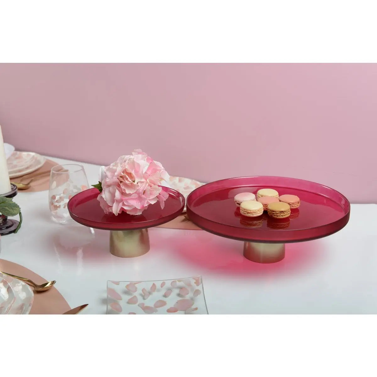 Plat à gâteaux framboise sur pied dore 21x21x8cm AULICA