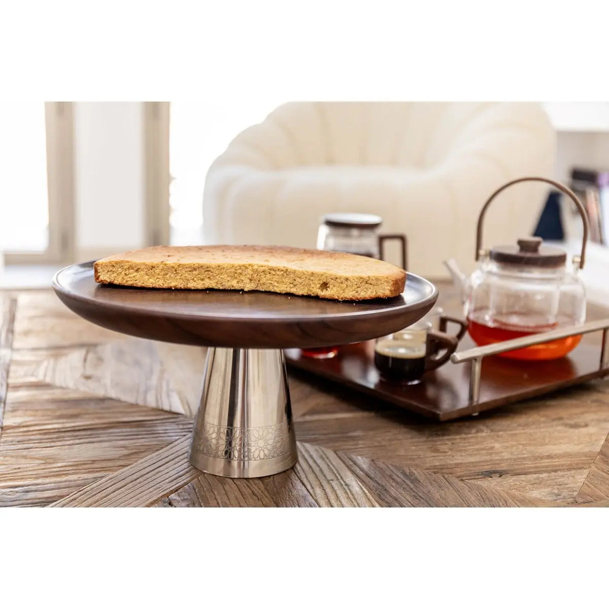 Plat à tarte en bois sur pied en métal argent 30x30x14.5cm AULICA