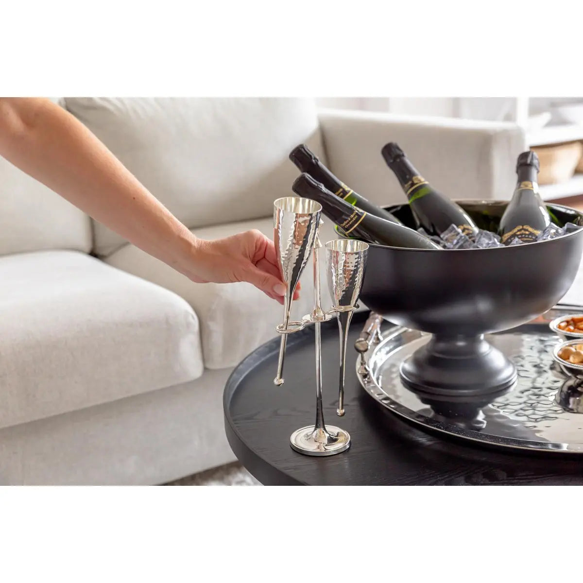 Seau à champagne EDZARD Pearl, hauteur 25 cm, ø 36 cm, extérieur noir mat, intérieur acier inoxydable poli brillant EDZARD-SHOP.com