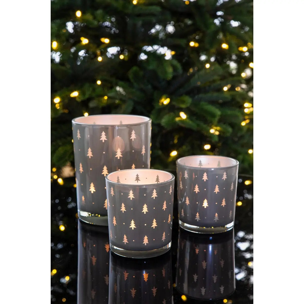 Set de 2 verres à bougies chauffe-plat Tani (hauteur 8 cm, ø 7 cm), gris, lanterne avec motif sapin EDZARD-SHOP.com