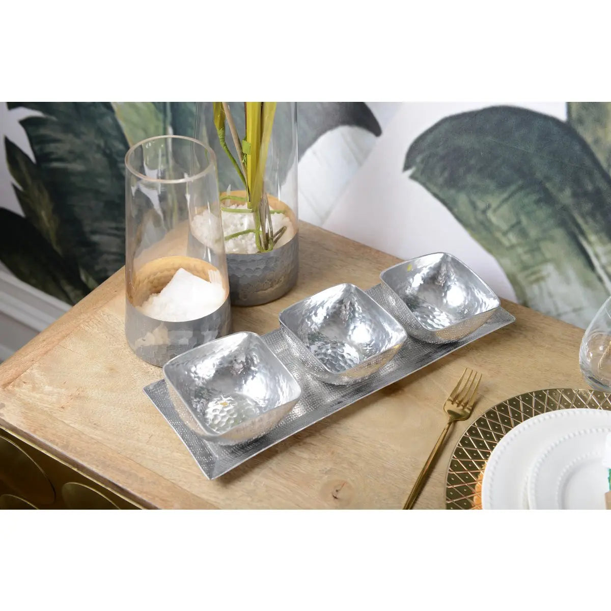 Set de 3 coupelles sur plateau en aluminium AULICA