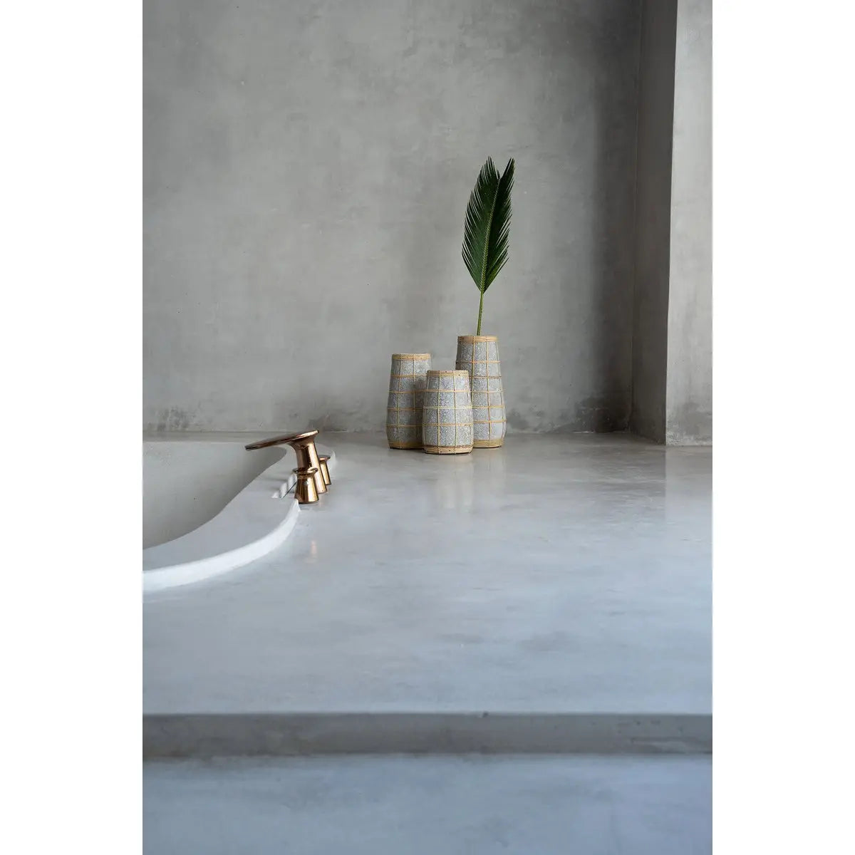 Vase The Cutie - Béton Naturel - L Bazar Bizar Living