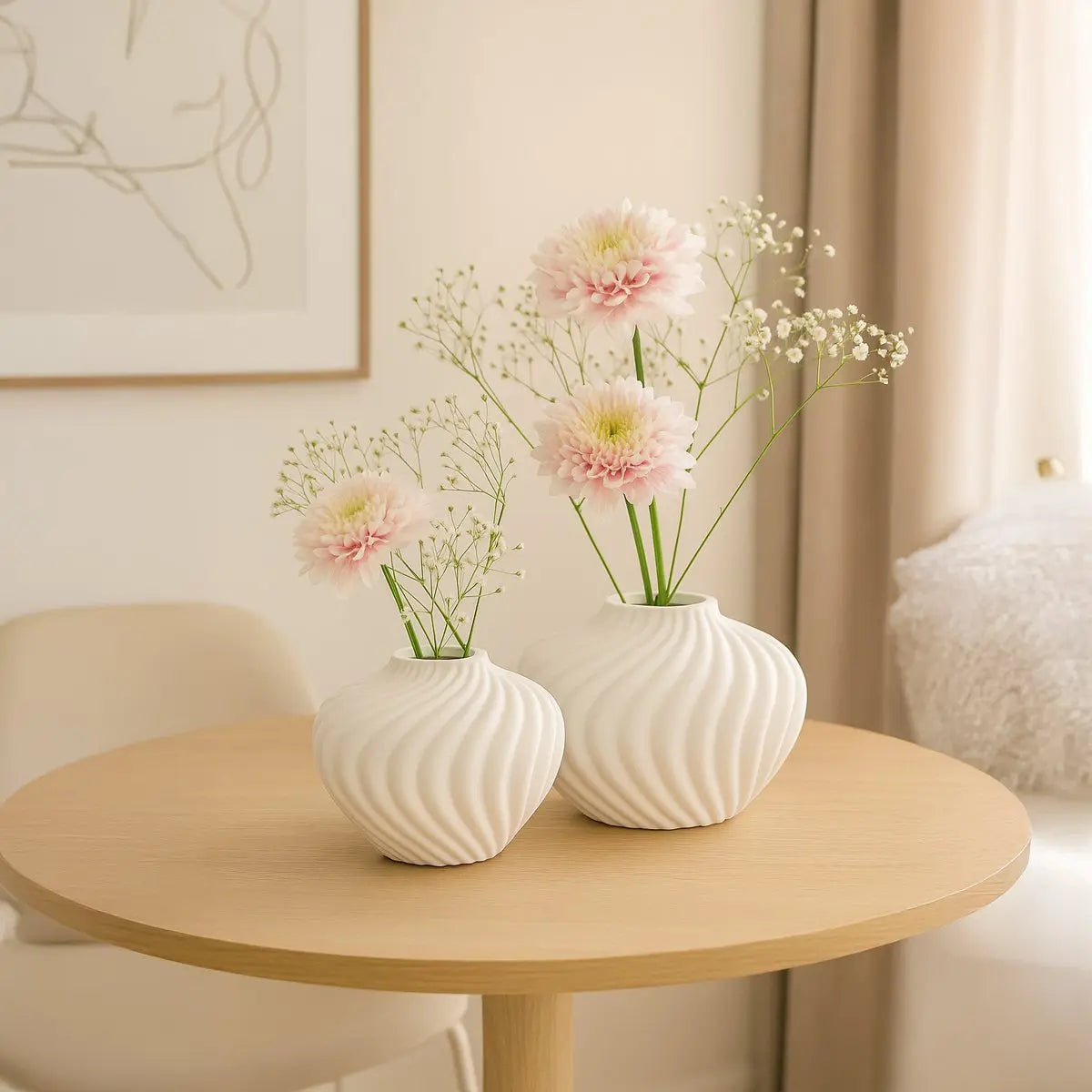 Vase blanc rond chantilly  en polyrésine 34.5x34.5x25.5cm AULICA