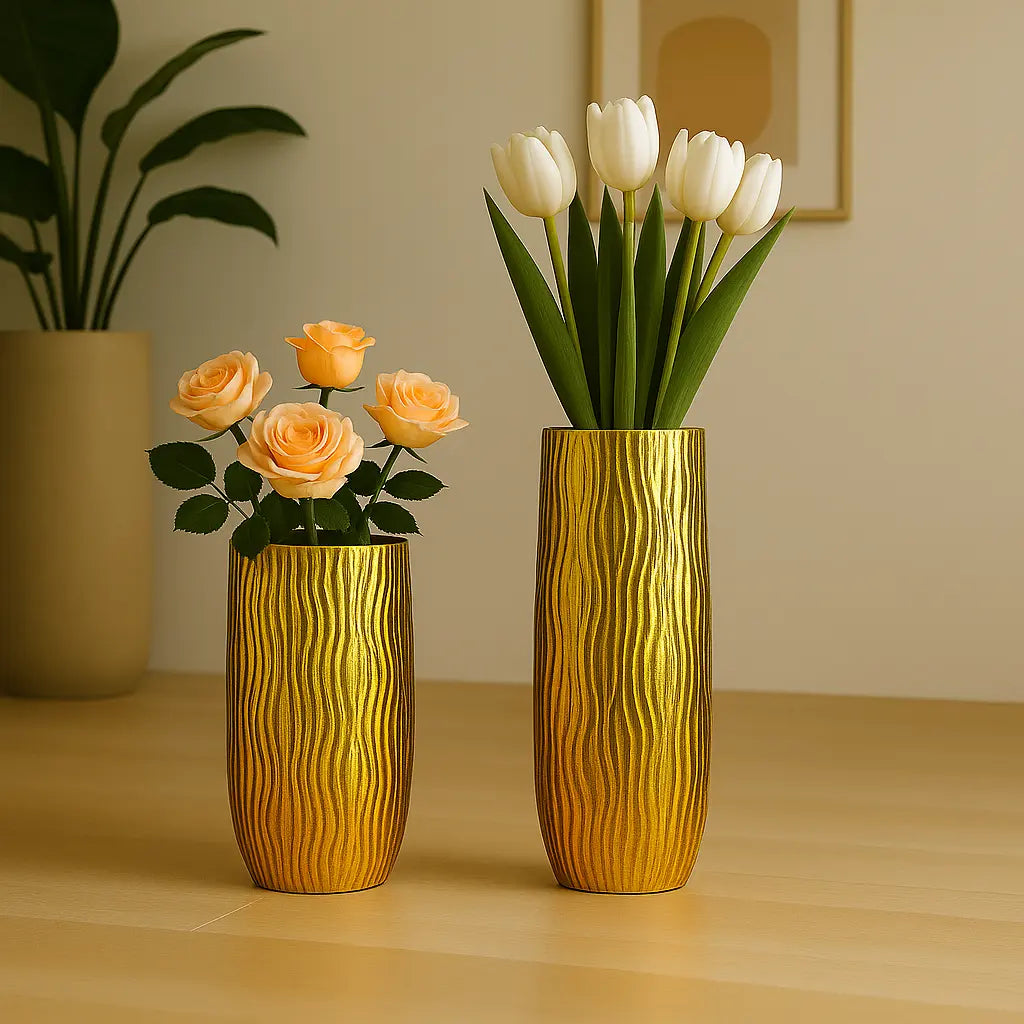 Vase doré strié en polyrésine 36x36x90cm AULICA