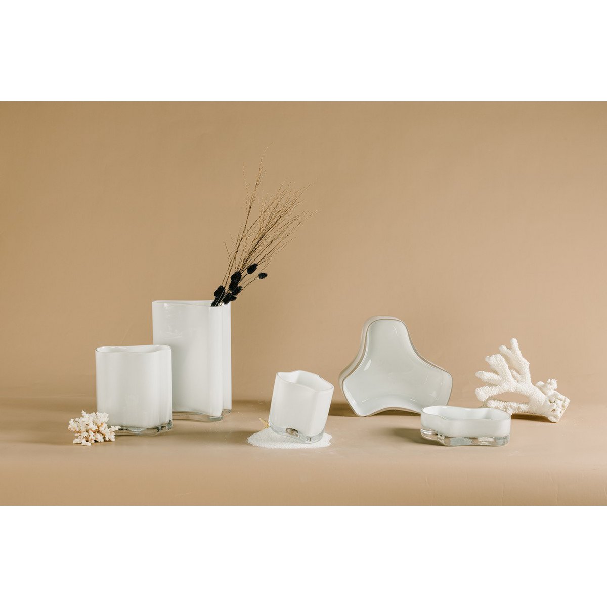 Art de la Table Nouveau grand bol ou assiette au design moderne, inspiré de CORAL et Aalto, COR08WH Zistyhome art de la table