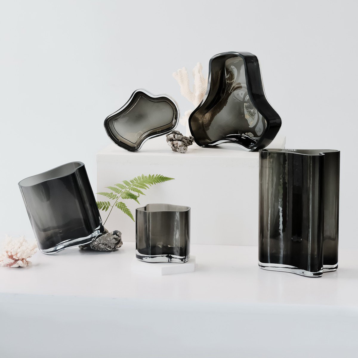 New large bowl or plate with a modern design, inspired by CORAL and Aalto, COR08GR
