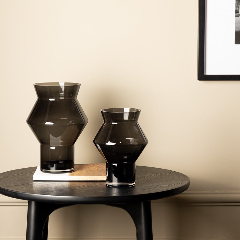 Grand vase design de forme cylindrique angulaire dentelée, verre gris foncé de haute qualité, CUZ14GR